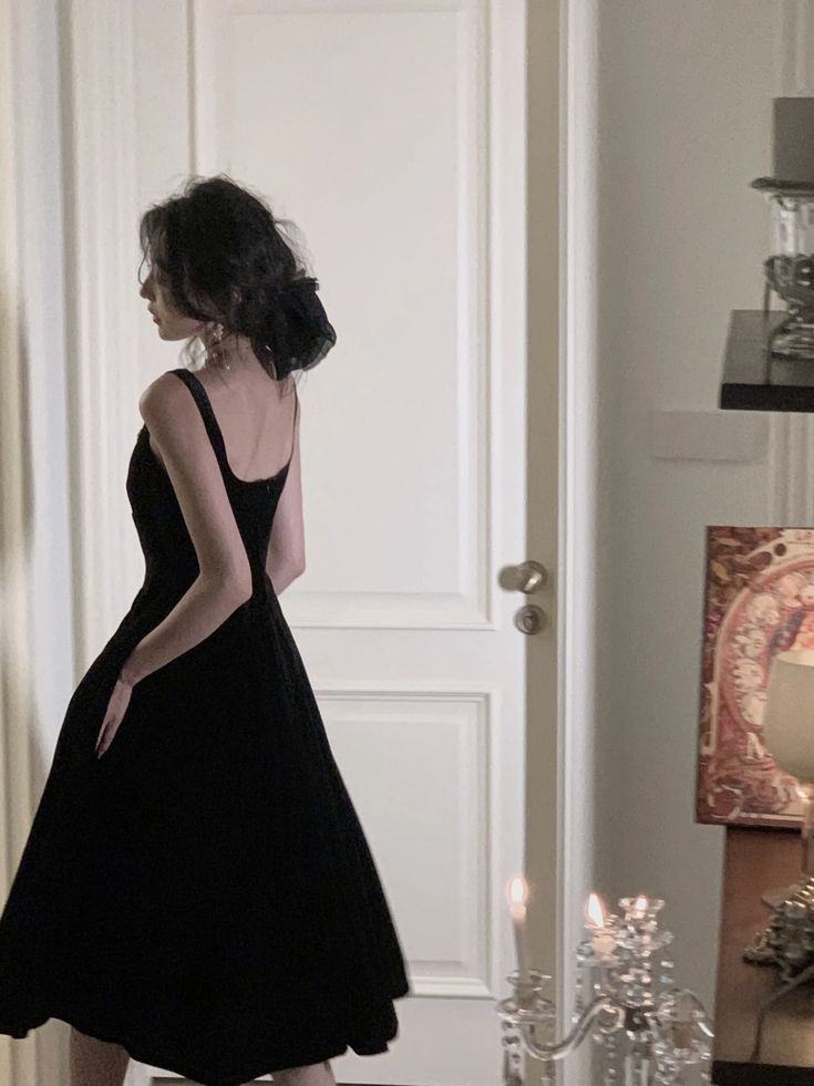 Vintage Black Velvet A Line Party Dress Long Elegant Evening Gown Prom Dress