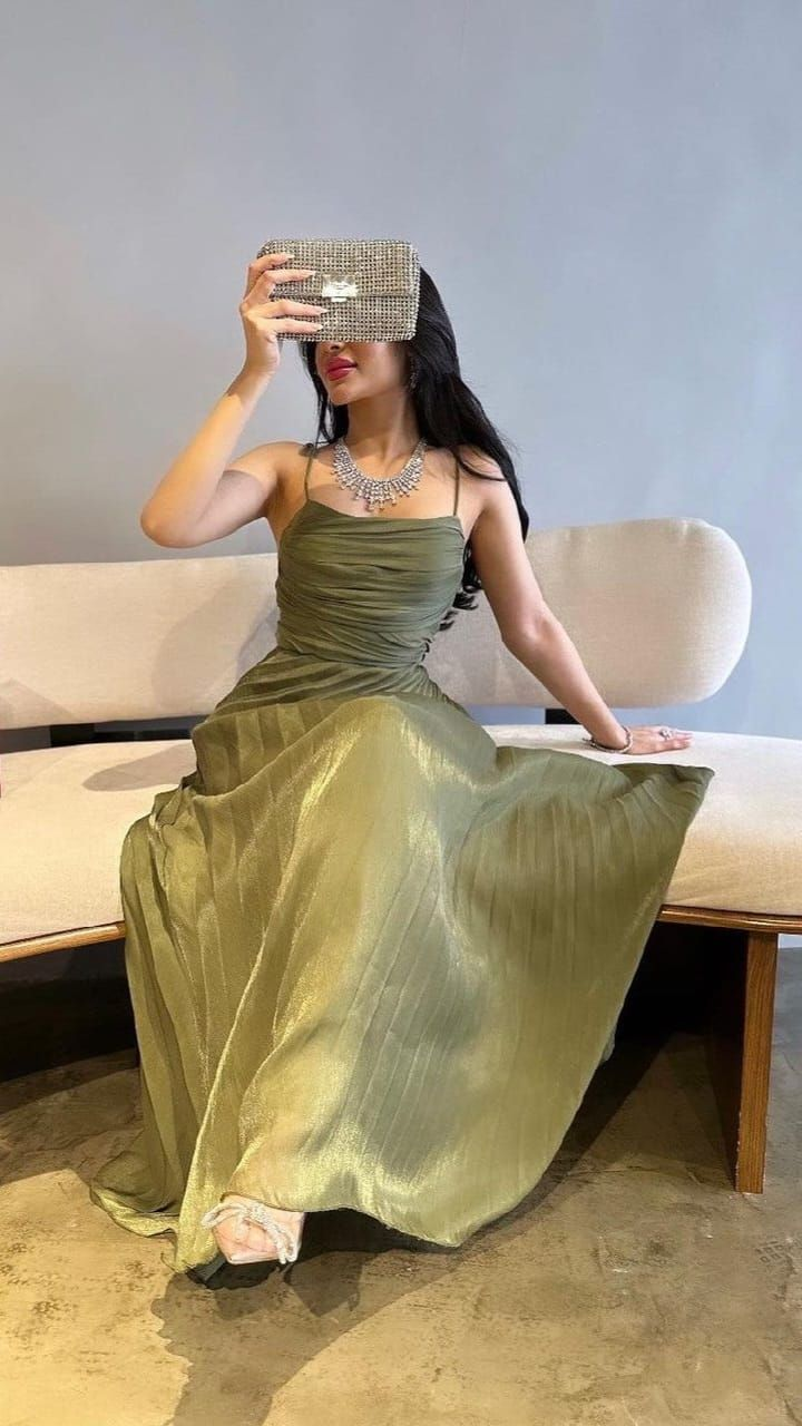 Chic Green Spaghetti Straps Tulle Pleated A Line Slit Evening Dress Long Prom Dress