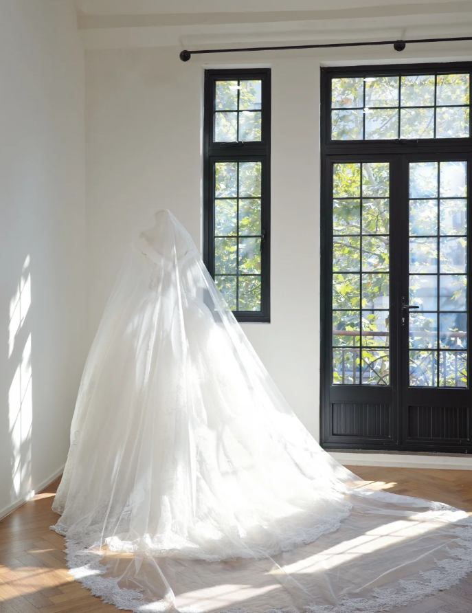 Princess Off The Shoulder White Lace Bridal Gown Long Wedding Dress
