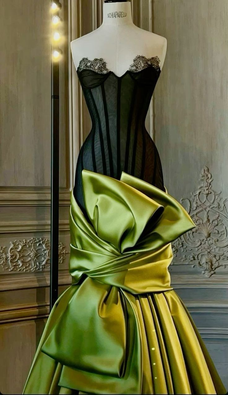 Chic Green Strapless Satin Bow Mermaid Evening Dress Long Party Gown