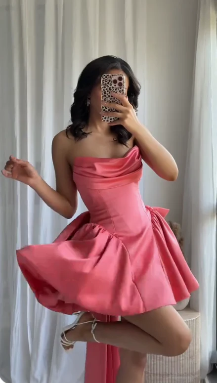 Classy Pink Strapless A-Line Satin Homecoming Dresses Short Birthday Outfits Cocktail Dress With Bow