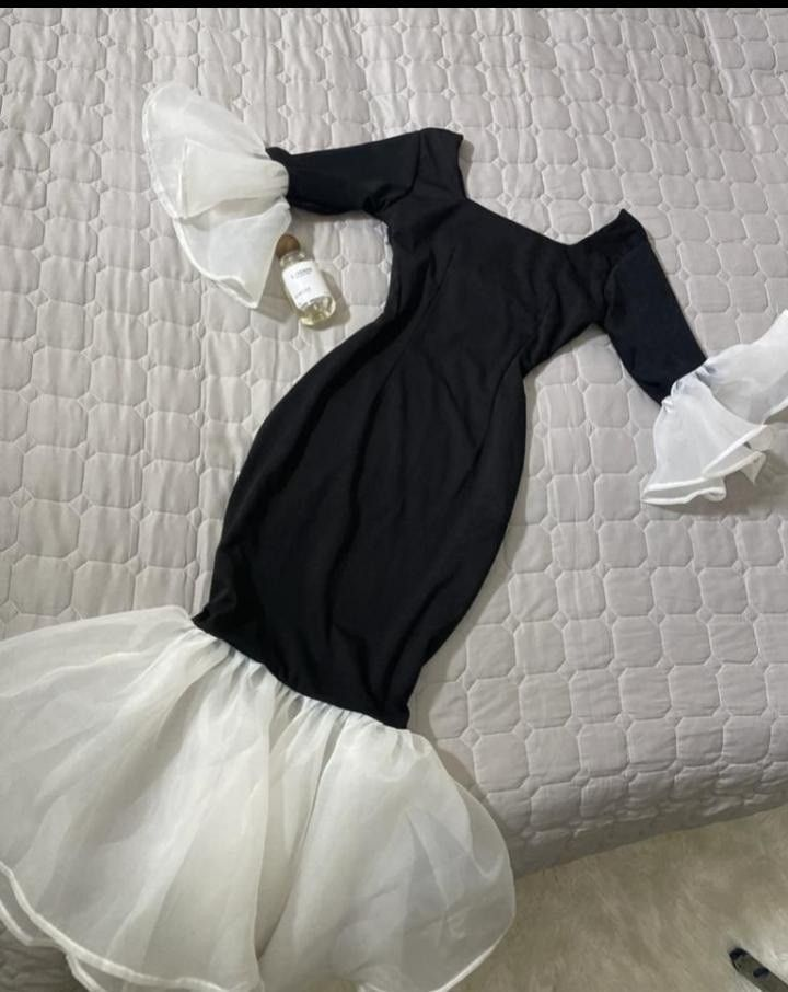 Elegant White And Black Stitching Dress, Midi-length Mermaid Prom Dress