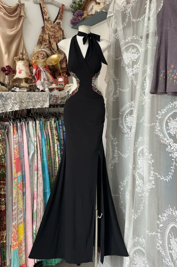 Sexy Halter Black V Neck Satin Beaded Mermaid Prom Dress Backless Long Evening Gown
