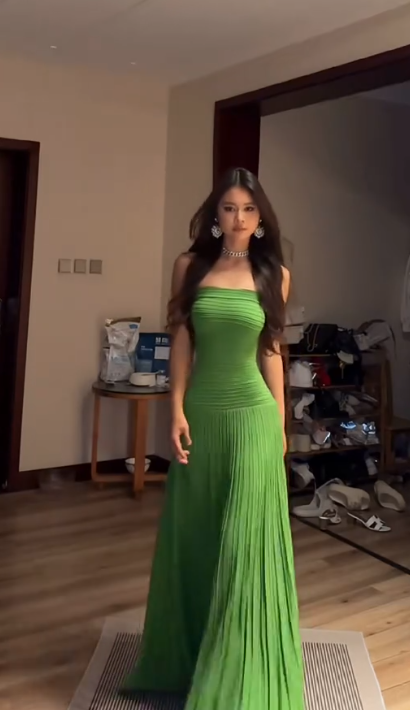 Sexy Green Strapless Satin Pleated Mermaid Long Wedding Guest Dress Birthday Prom Dress