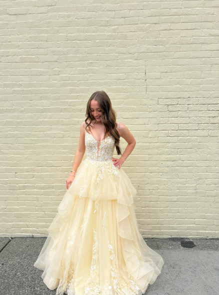 Pretty Yellow Spaghetti Straps Tulle Appliques Long Wedding Guest Dress Party Dress