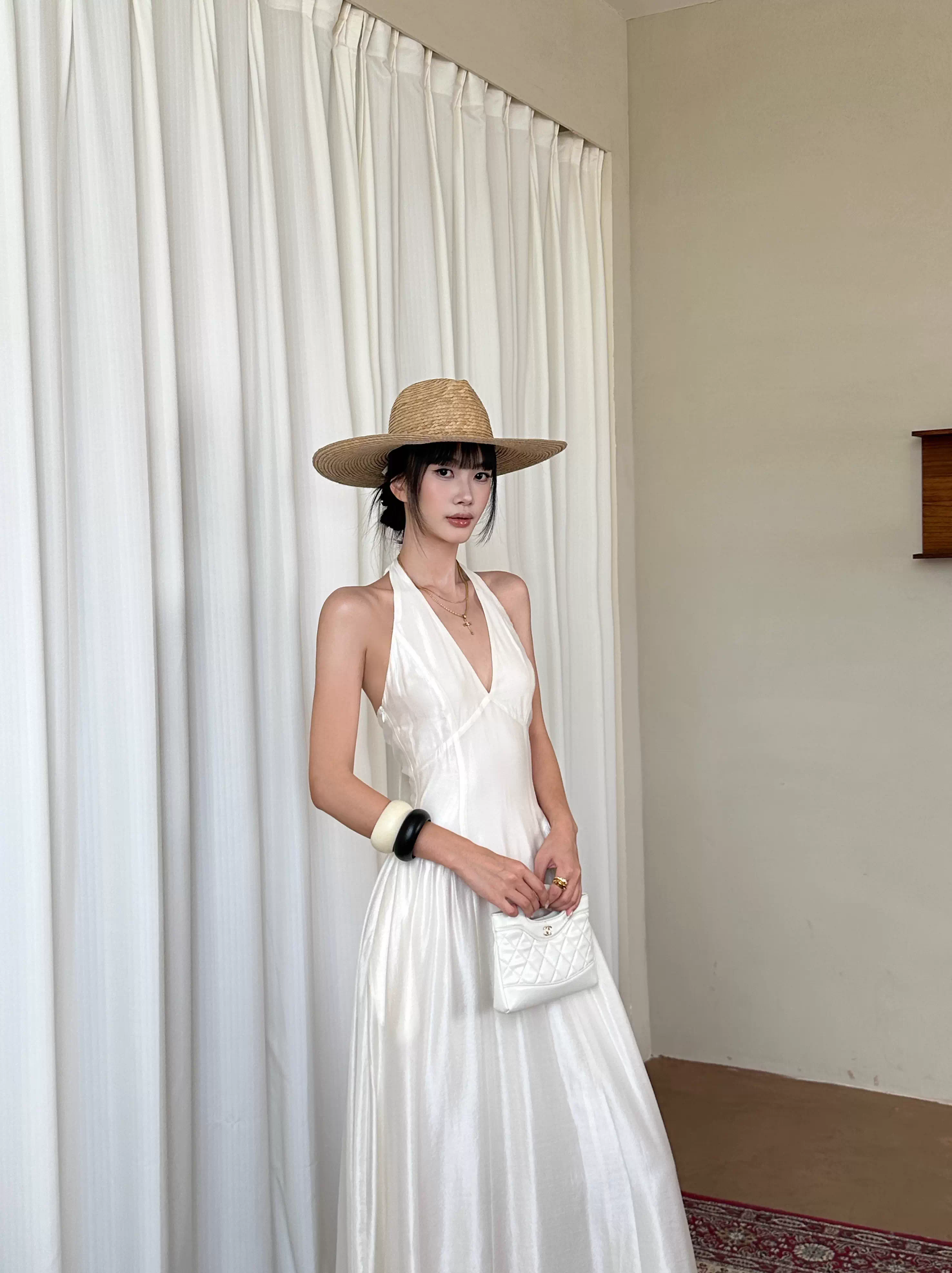 Sexy Halter V Neck White A Line Long Party Dress Formal Evening Gown