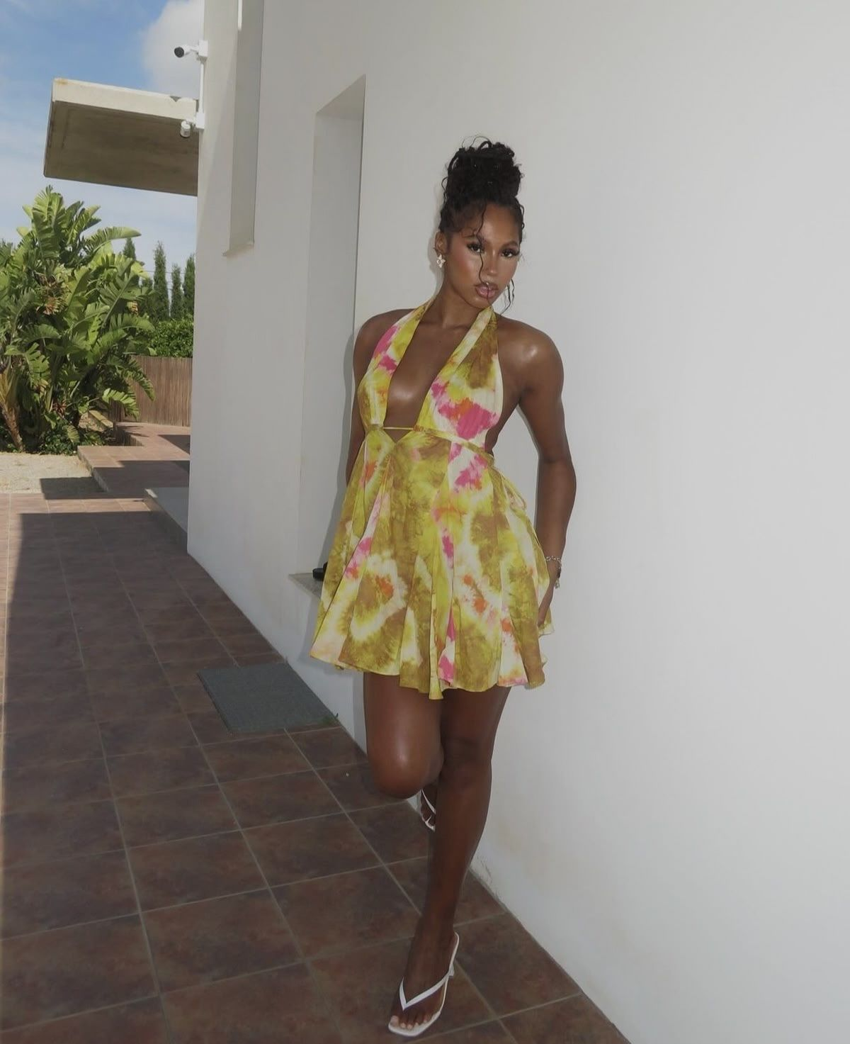 Sexy Halterneck Deep V-Neck Yellow Backless Mini Cocktail Dress Short Homecoming Dress