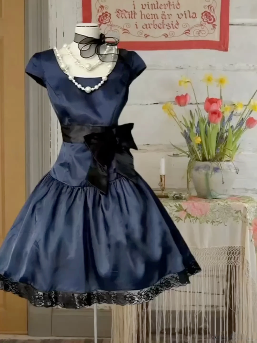 Vintage Navy Blue Satin Bow A Line Short Party Dress Formal Homecoming Dress