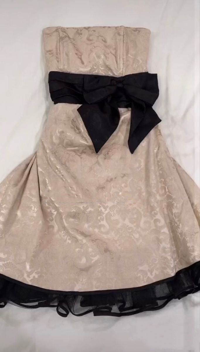 Trendy Strapless Satin Mini Short 8th Grade Homecoming Dress Champagne 18th Birthday Outfits