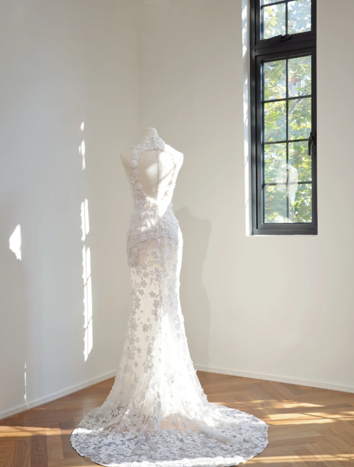 Pretty Sleeveless white Tulle Appliques Mermaid Long Wedding Dress Bridal Dress