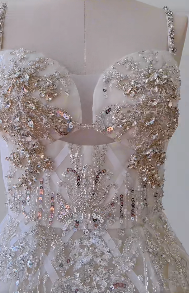 Gorgeous Spaghetti Straps Tulle Beaded Homecoming Dress White Short Birthday Outfits Wedding Dress