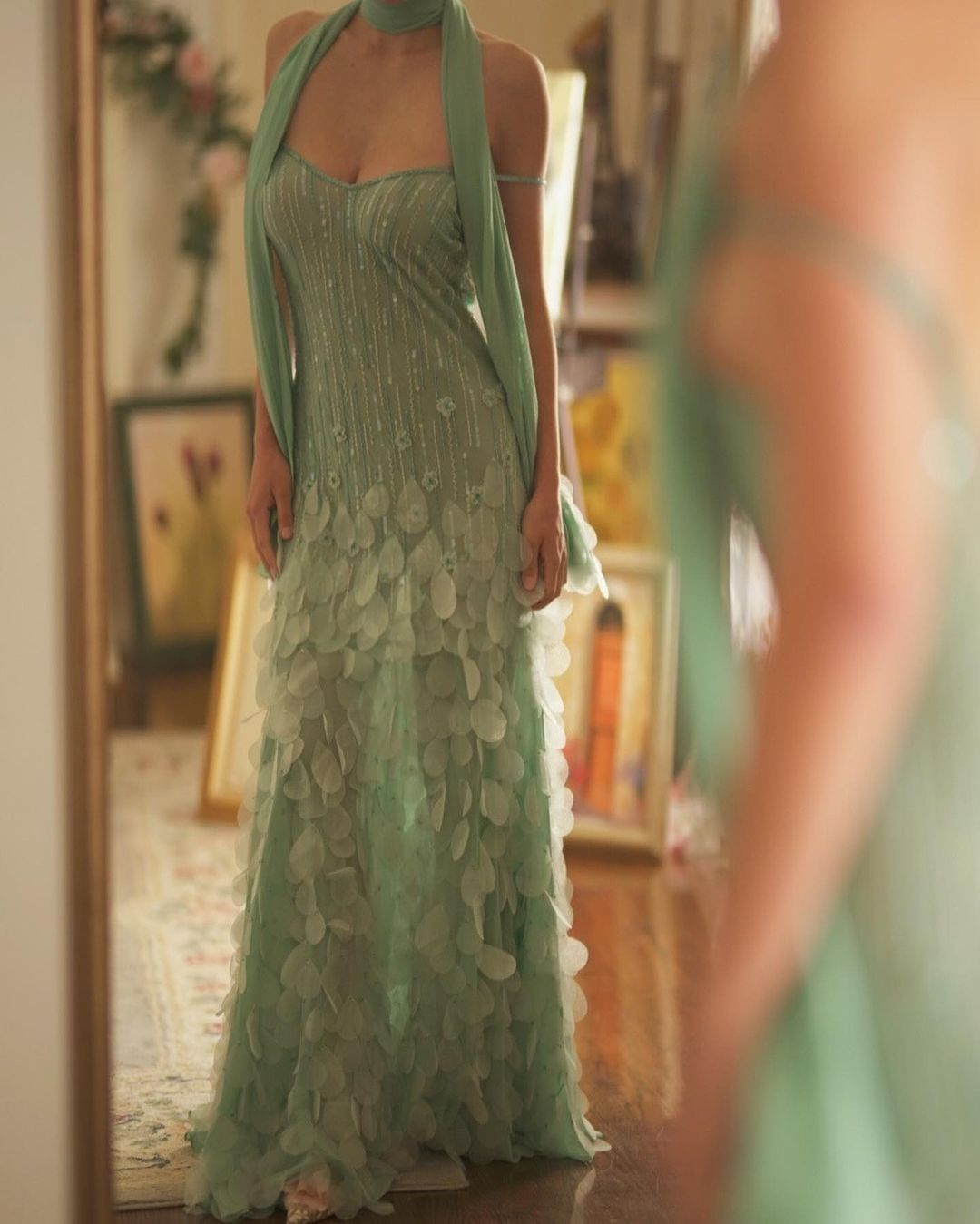 Elegant Spaghetti Straps Pastel Green Chiffon Sequin Mermaid Long Evening Dress Party Gown With Ribbon