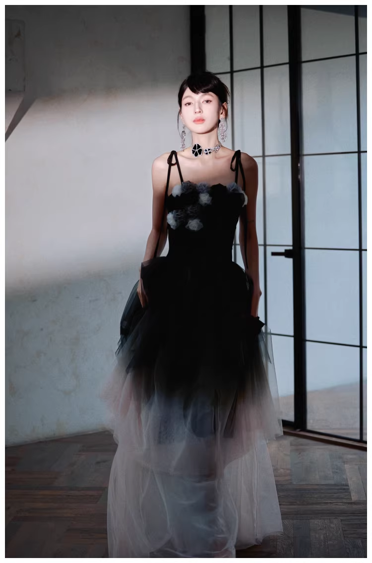 Elegant Spaghetti Straps Ombre Black Tulle Layered A Line Long Party Dress Evening Dress