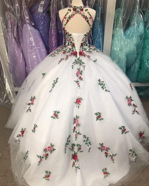 Fabulous White Embroidered applique Ball Gown Quinceanera Dresses