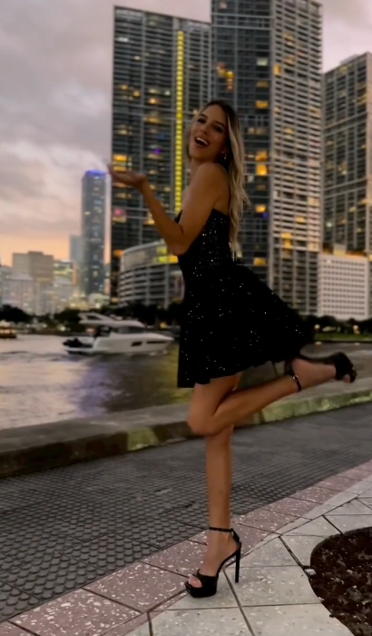 Pretty Spaghetti Straps Sweetheart Neck Sequin Black A Line Homecoming Dress Short Prom Dress
