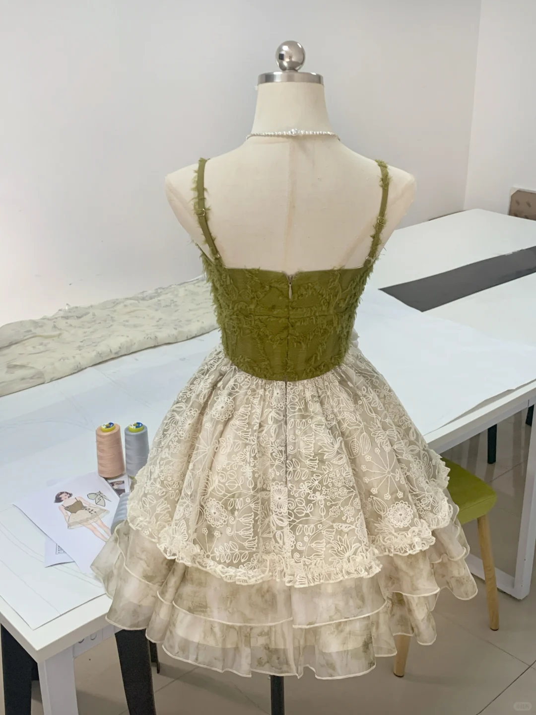 Unique Spaghetti Strap Olive Green Lace A Line Homecoming Dress Short Prom Dress