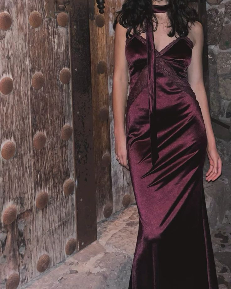 Elegant Spaghetti Straps V NecK Satin Mermaid Evening Dress Burgundy Long Wedding Guest Dress