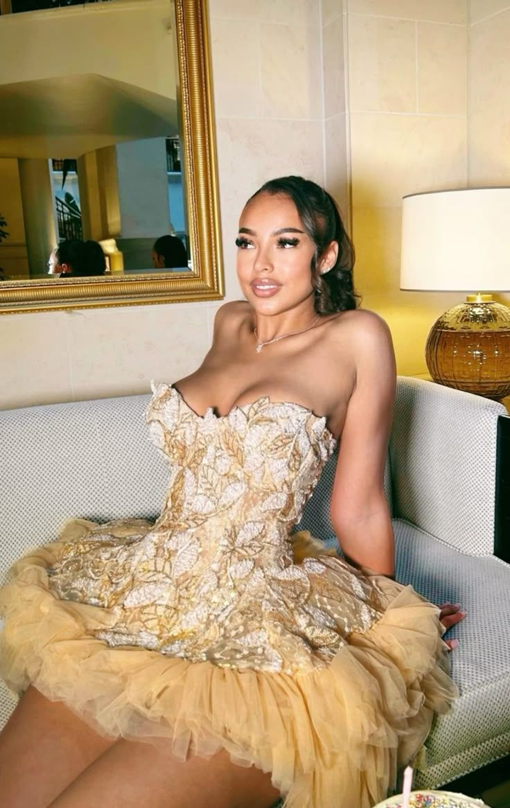 Gorgeous Sweetheart Gold Sleeveless Mini Grade Homecoming Dresses Birthday Outfit Strapless A Line Cocktail Dress