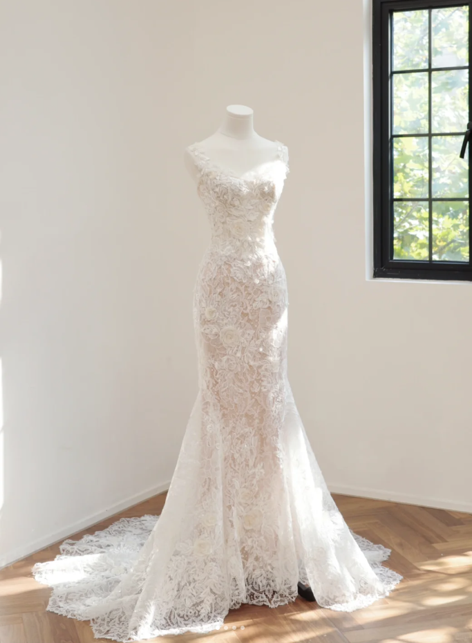 Classy White Lace Mermaid Long Wedding Dress Formal Bridal Dress With Flowers