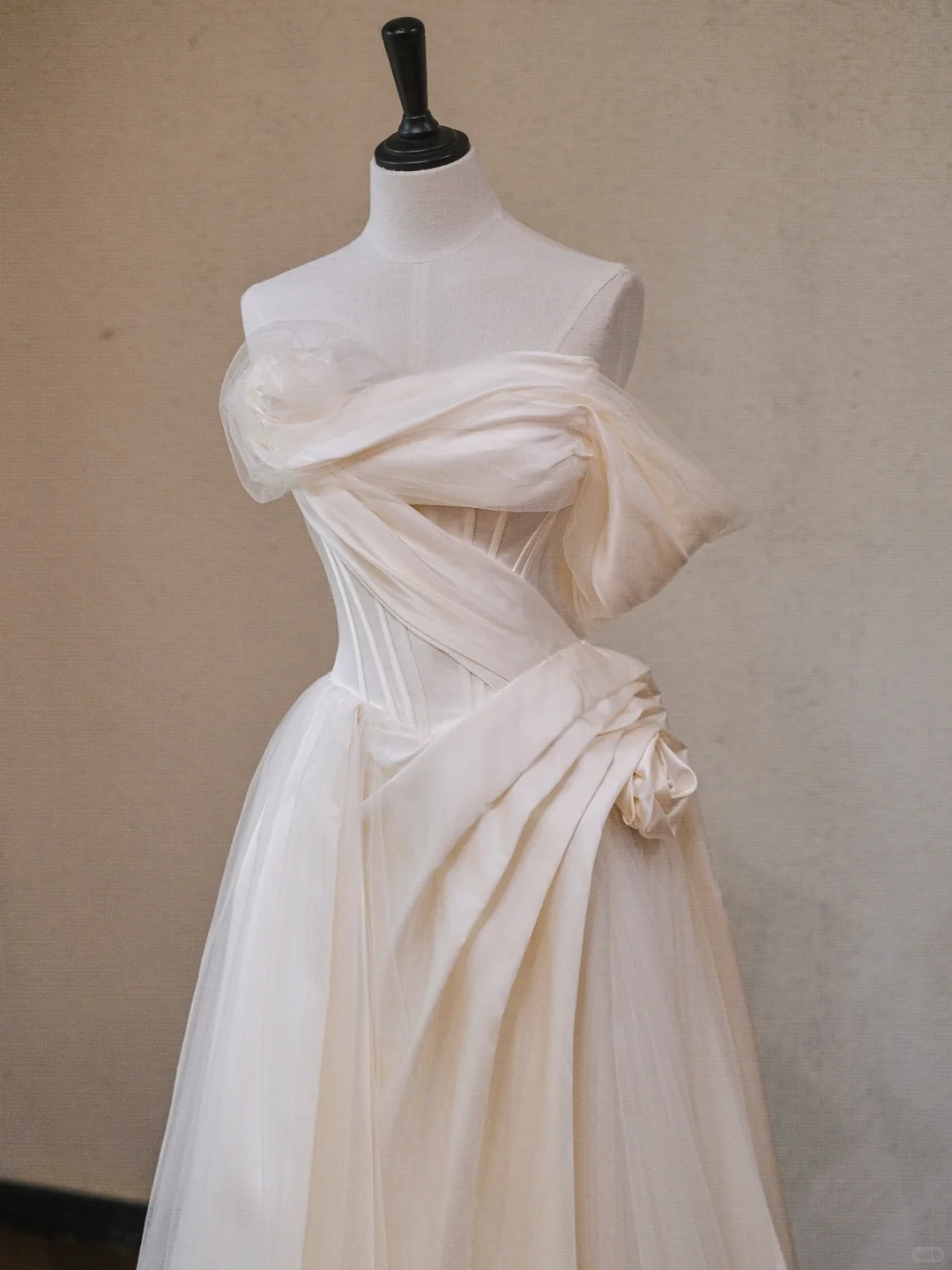 Elegant Off The Shoulder Satin Tulle Pleated White Long Wedding Dress