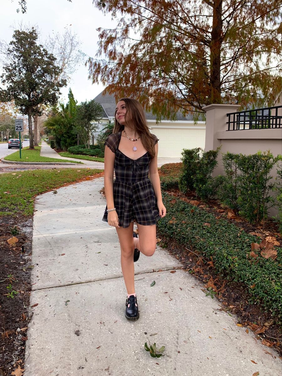 Retro Black Plaid Small Flying Sleeve Waist A-line 17th Birthday Homecoming Dress