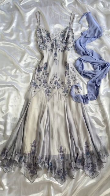 Classic A line Spaghetti Straps Long Chiffon Prom Dresses With Beads