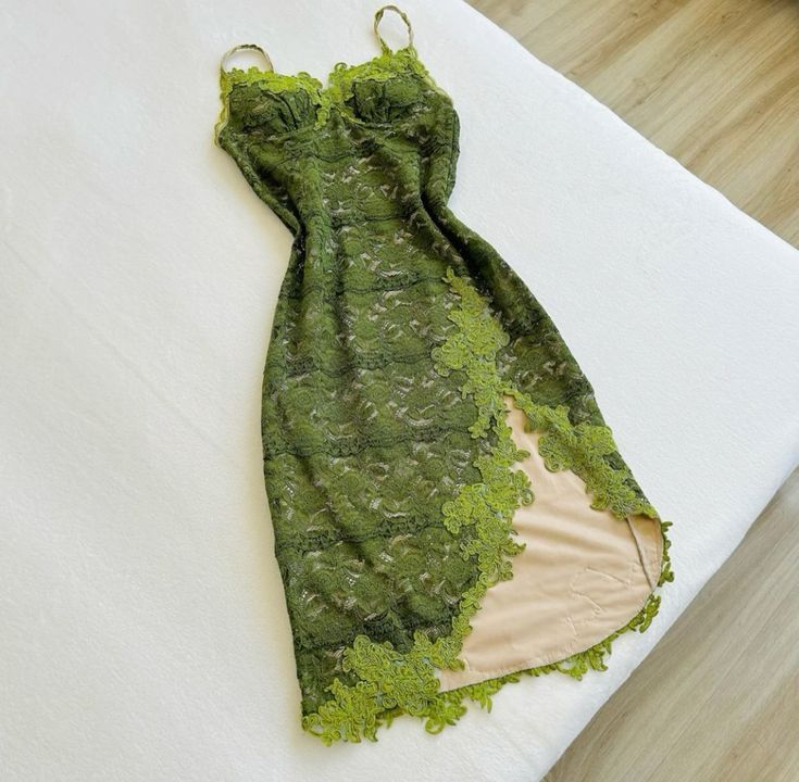 Vintage Green Lace Appliques Prom Dress Sexy Spaghetti Straps Evening Dress