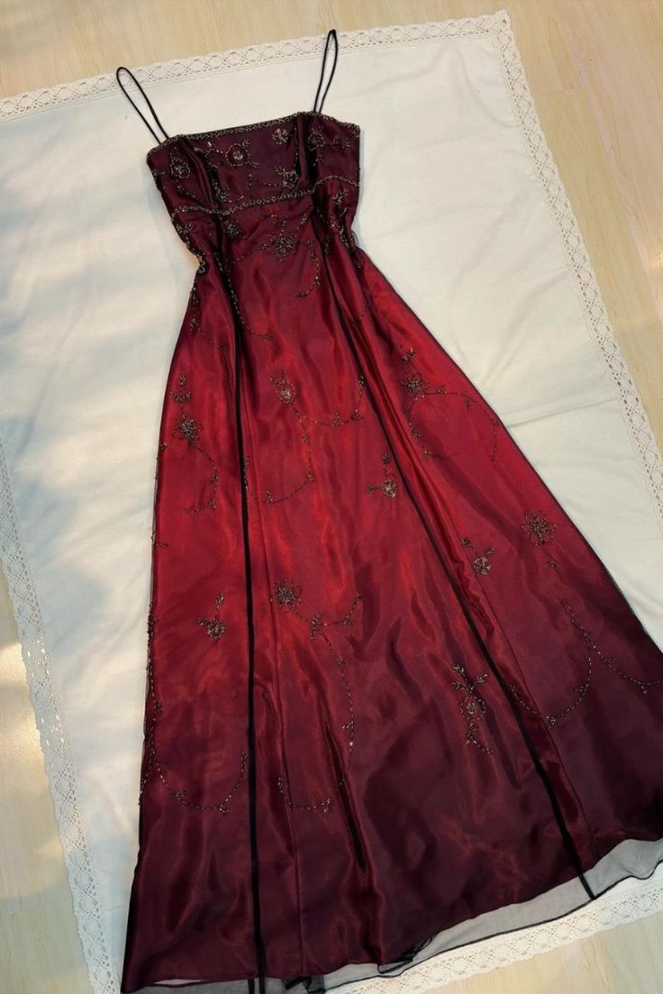 Unique Spaghetti Straps Burgundy Tulle Beaded Evening DressLong Prom Dress