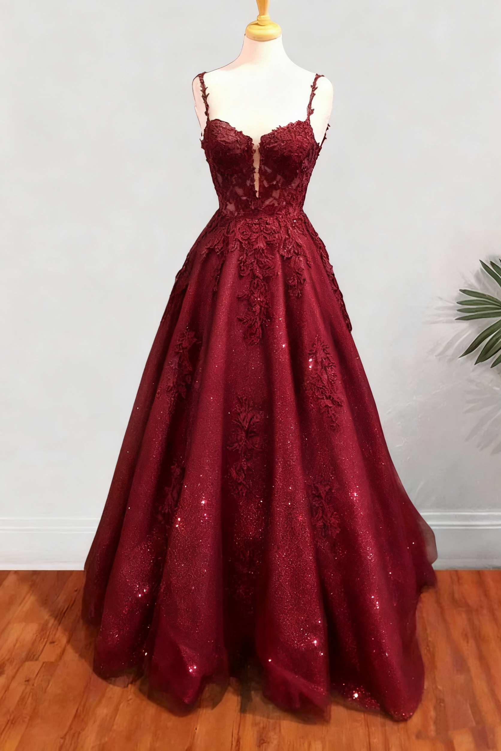 A-line Spaghetti Straps Long/Floor-Length Tulle Prom Dress With Beading Glitter Appliqued