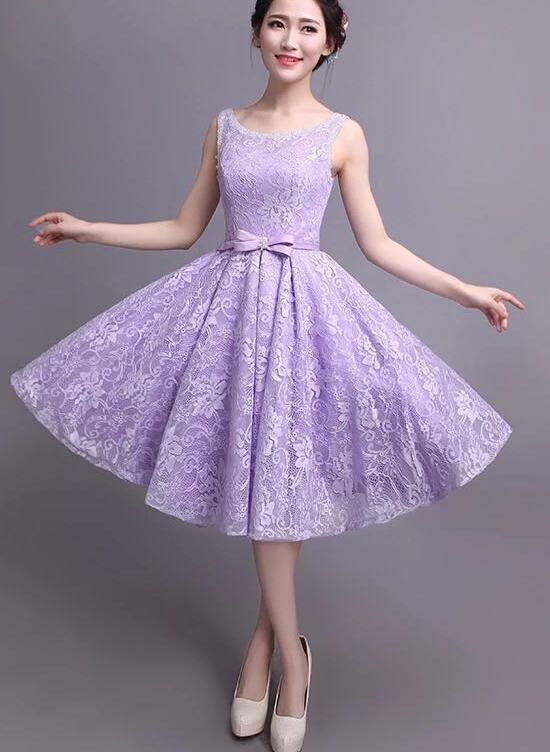 Beautiful Light Purple Lace Knee Length Wedding Party Dress, Round Neckline Short Prom Dress