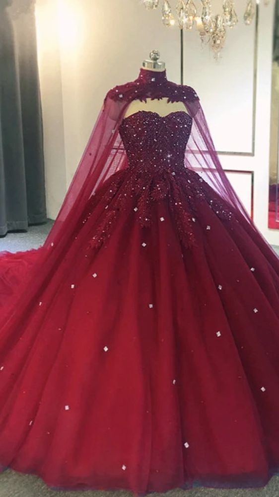 Sweetheart Ball Gown Wedding Dress With Cape