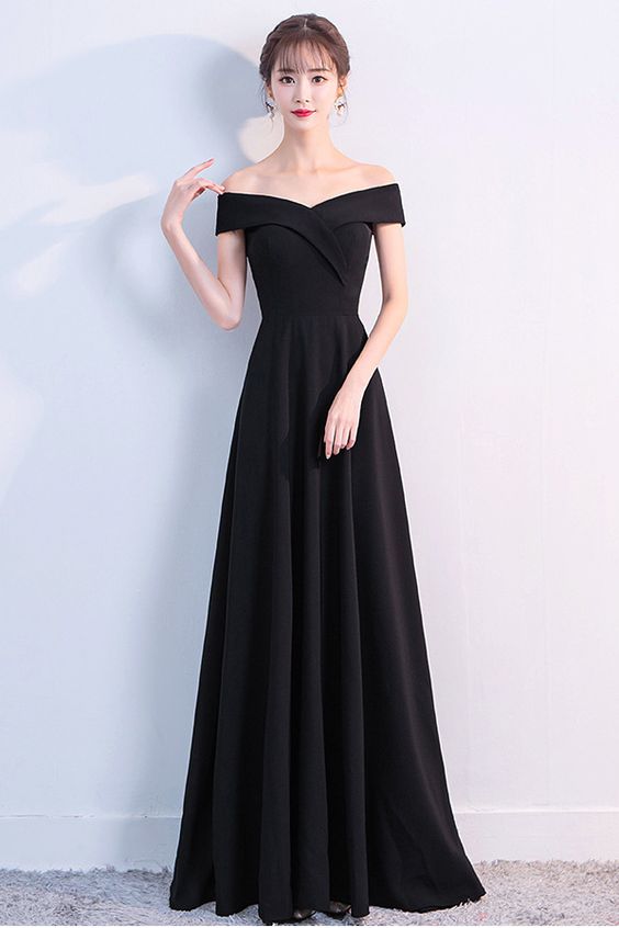 Elegant Off-the-Shoulder Long Evening Gowns Online Women's Prom Party Dresses Black