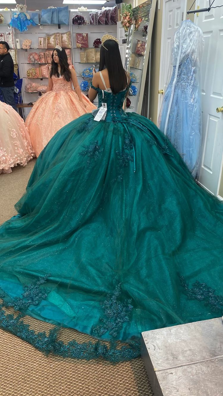 Off The Shoulder Ball Gown With Train Appliques Sweet 16 Dress Lace-up Back