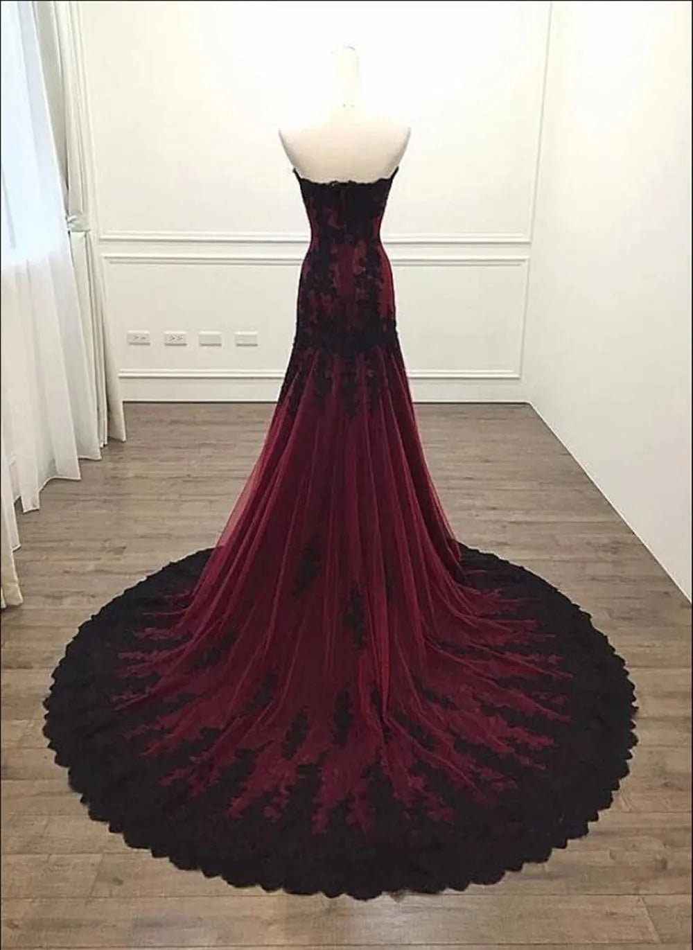 Vintage Mermaid Strapless Burgundy Lace Evening Dress Prom Dress