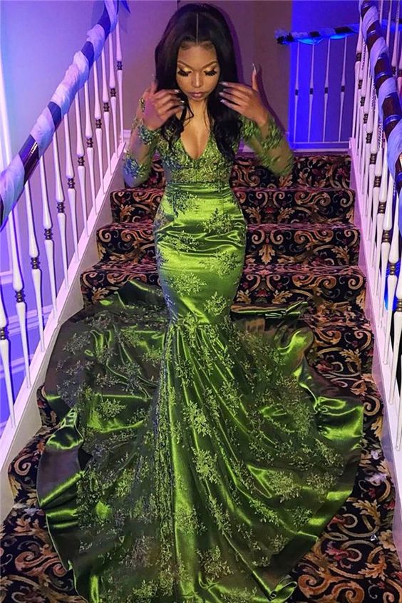 Long Sleeve Lace Green Prom Dresses for Juniors | Sexy V-neck Mermaid Evening Gowns