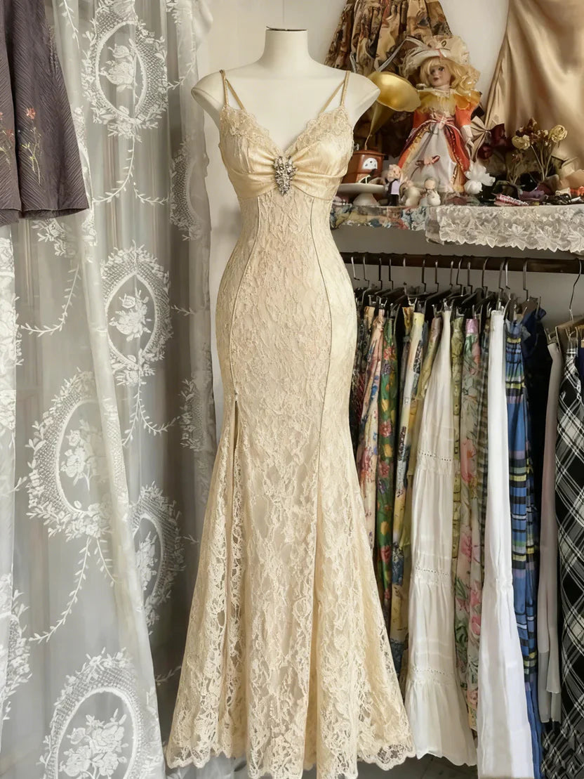Retro Lace Burgundy Long Prom Dress Mermaid Evening Party Gown